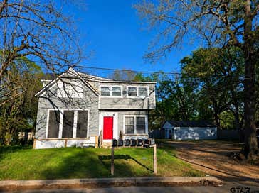 1106 Esplanade St Marshall TX 75670