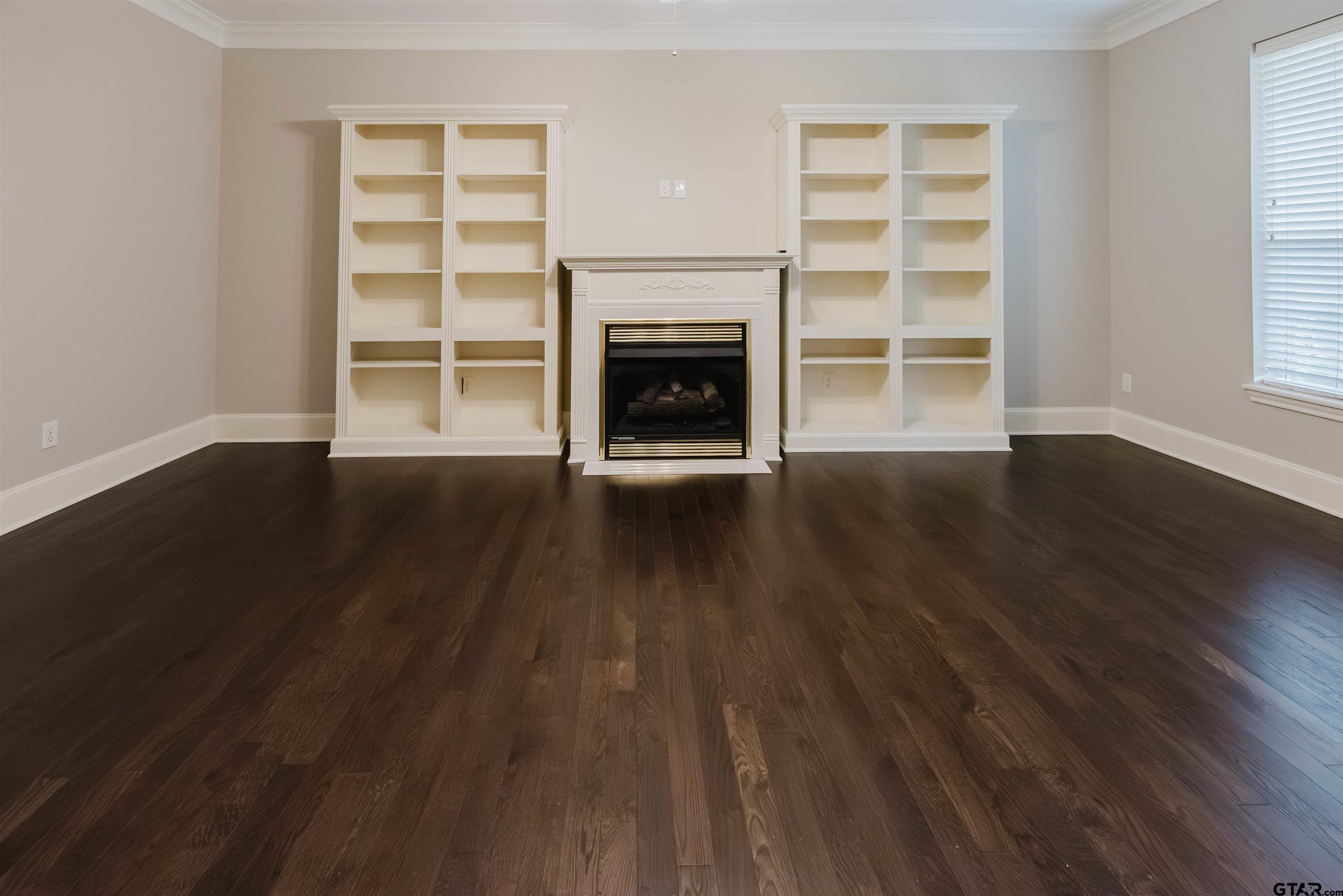 1928 Hollylake Cir