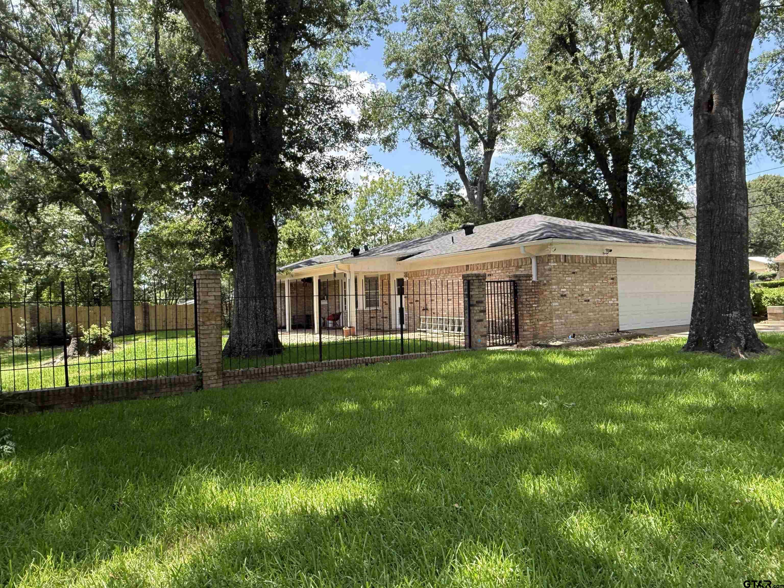 1302 Woodland Hills Dr.