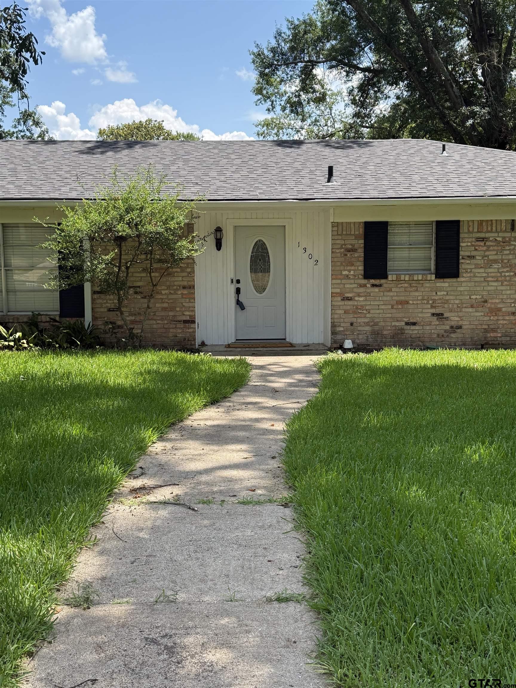 1302 Woodland Hills Dr.