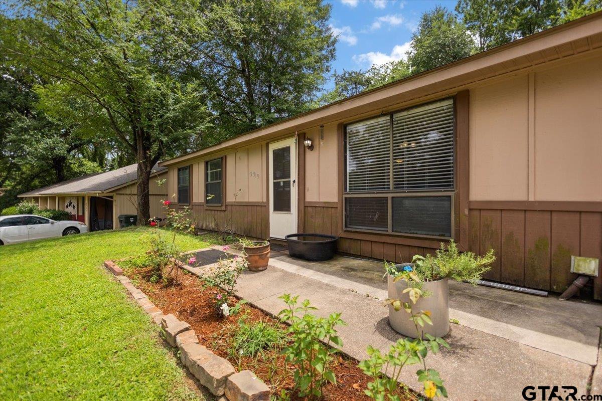 2319 Danica Dr