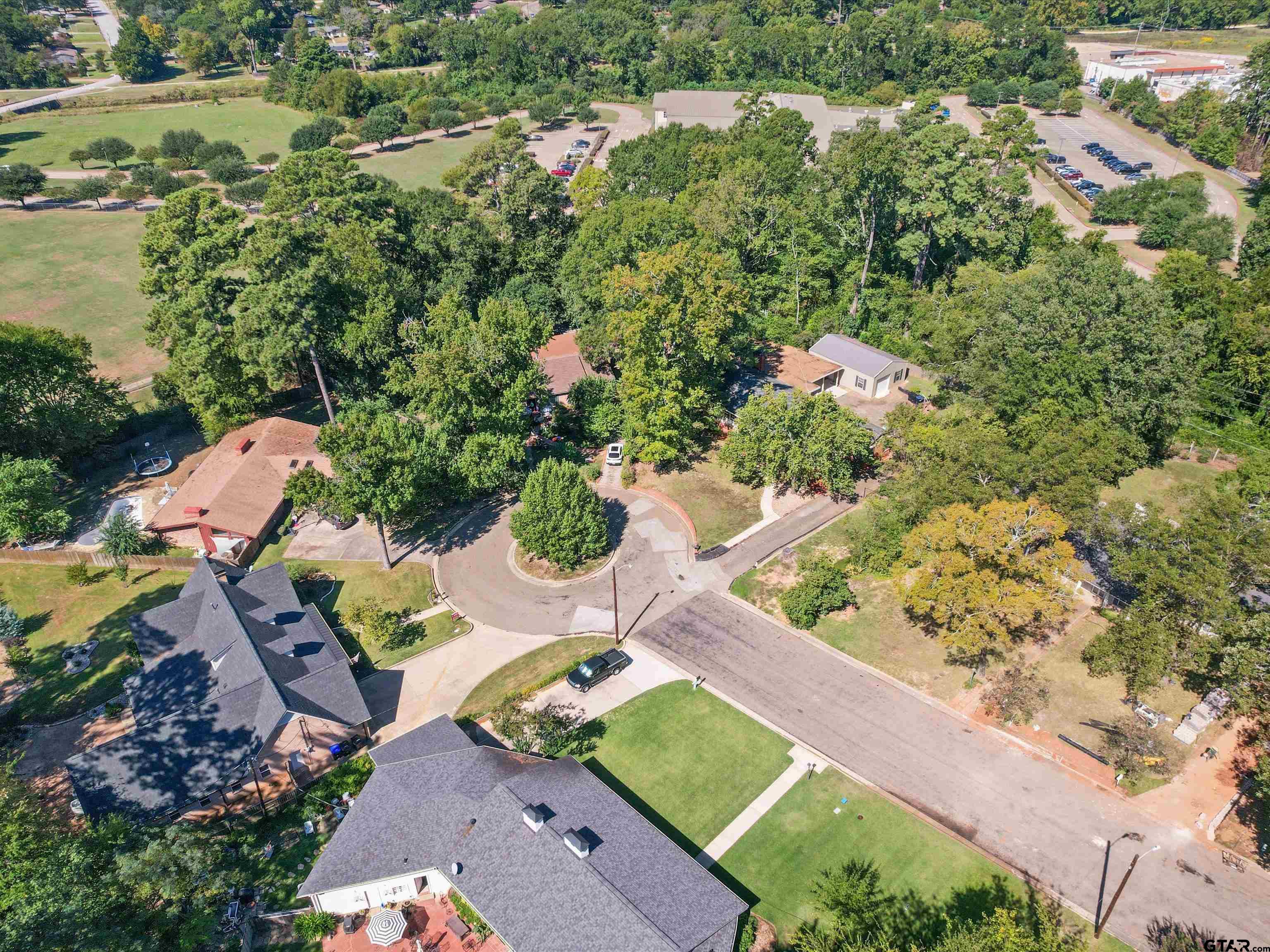 6 Lindsey Ln