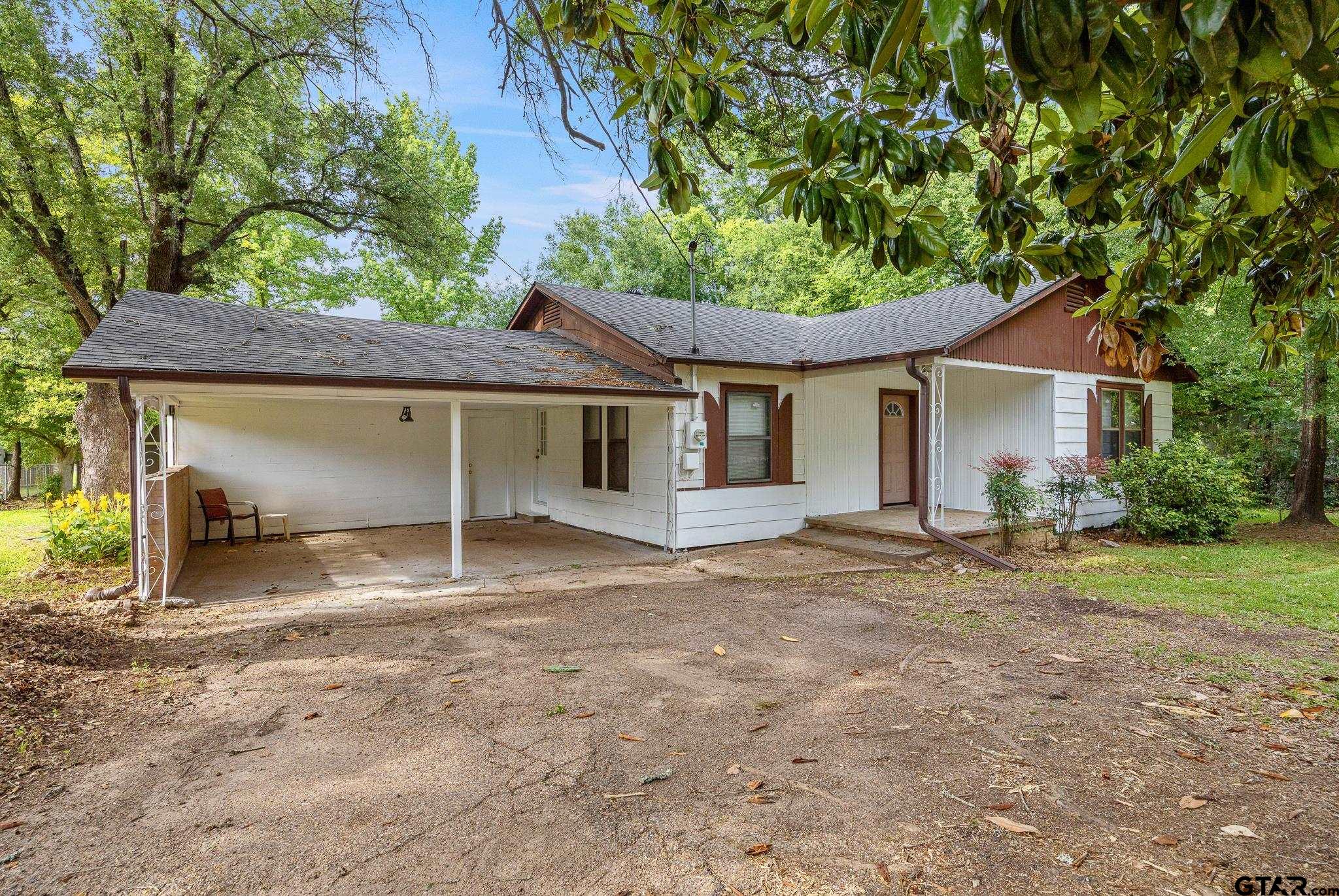 803 W Noble