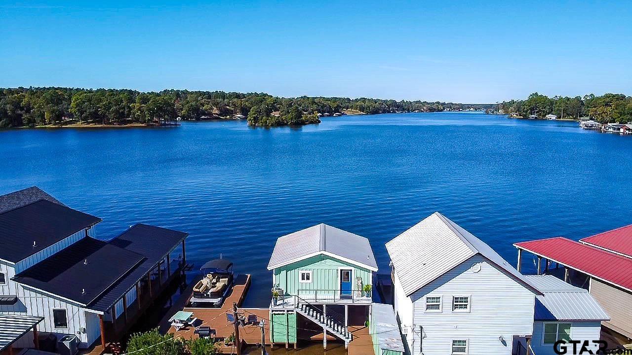 2617 Lakeshore Dr