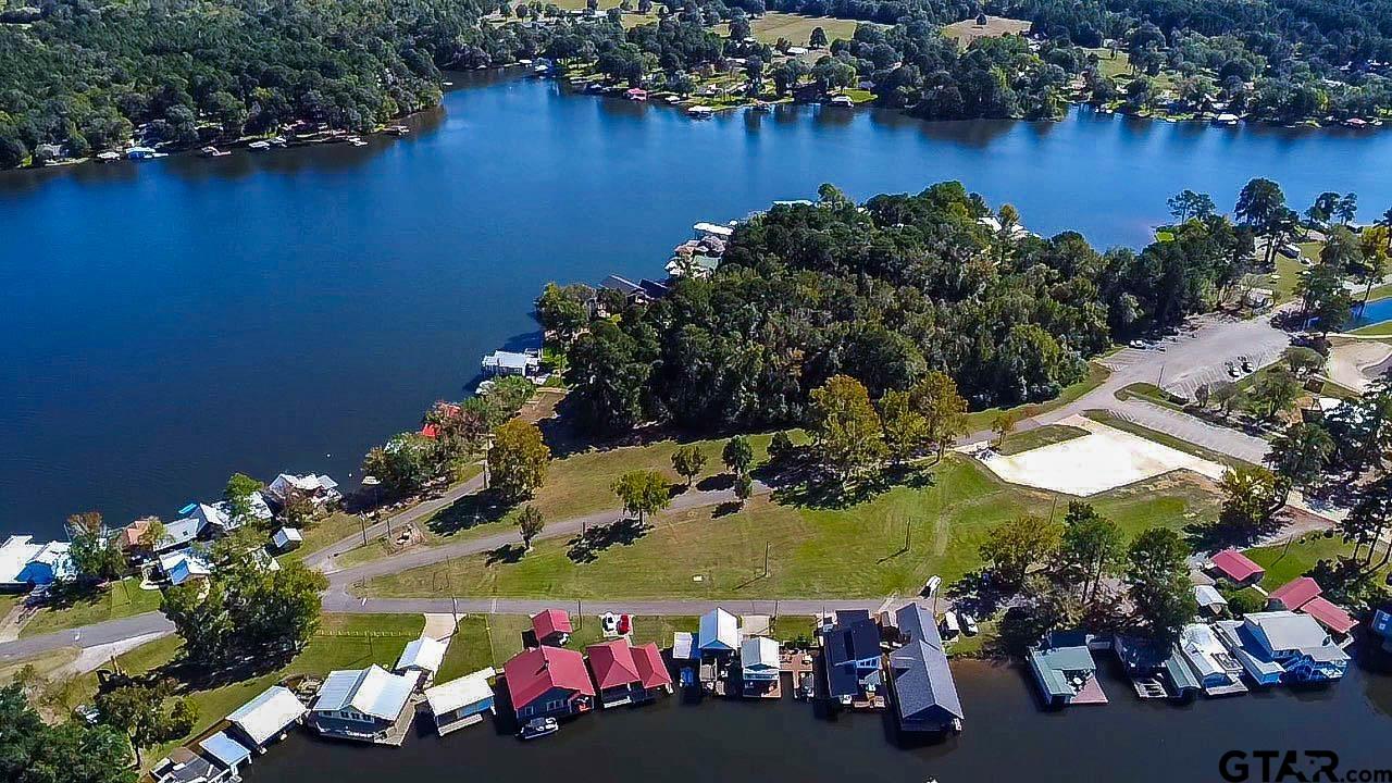 2617 Lakeshore Dr