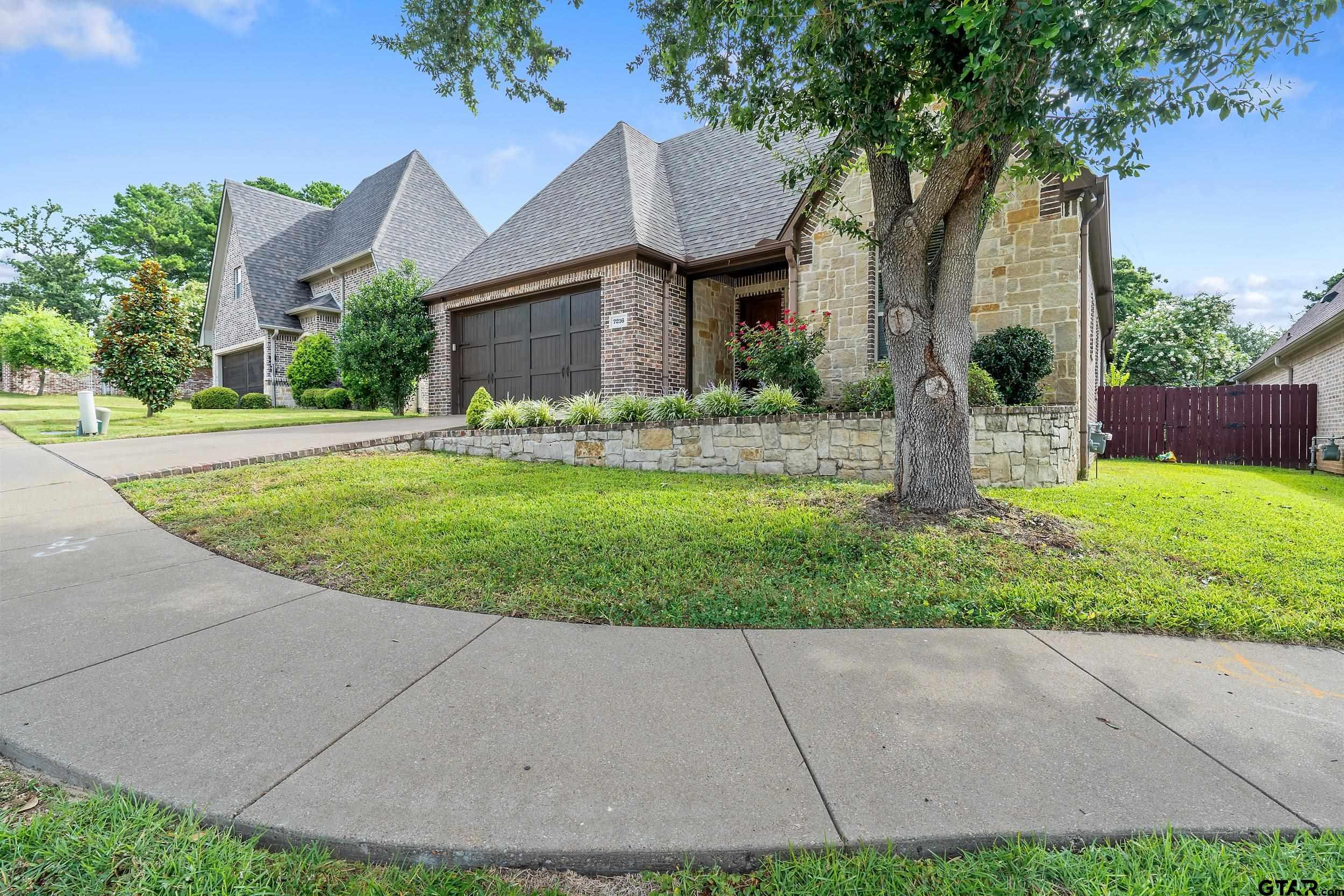 7216 Princedale