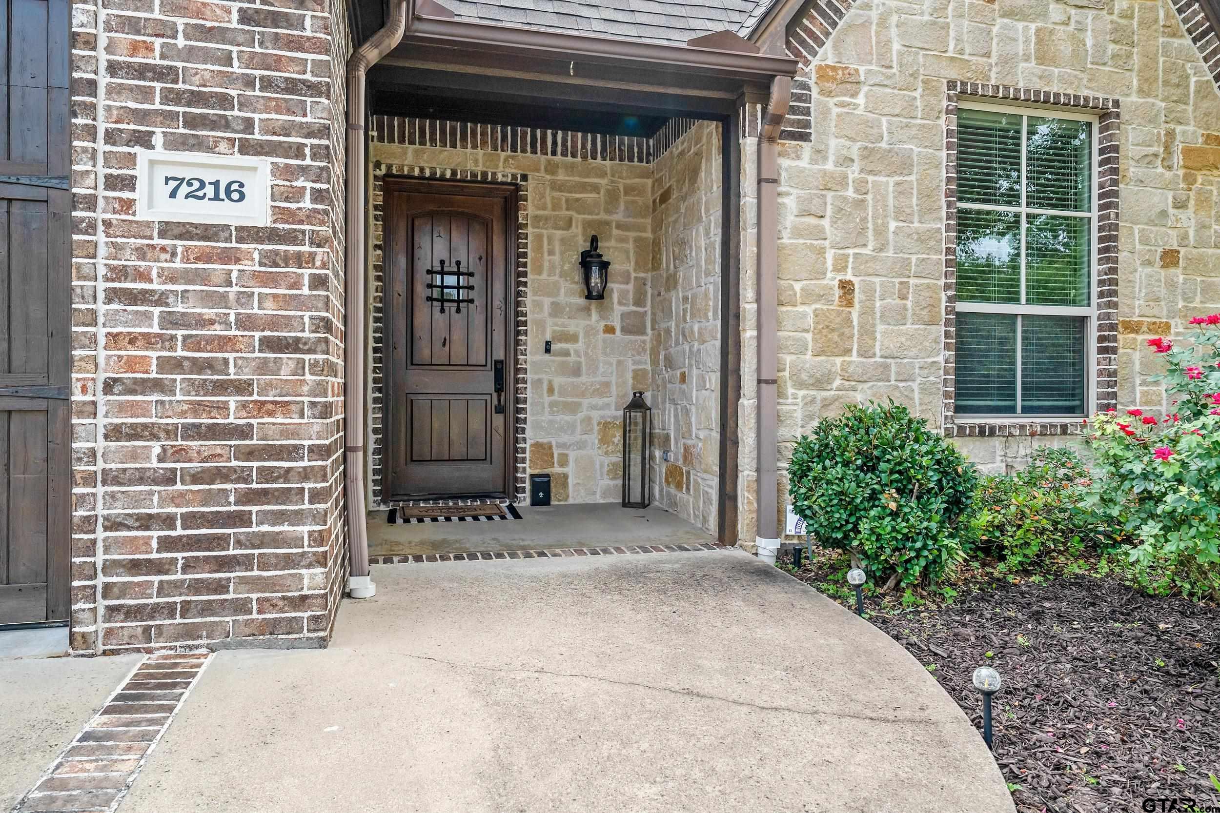 7216 Princedale