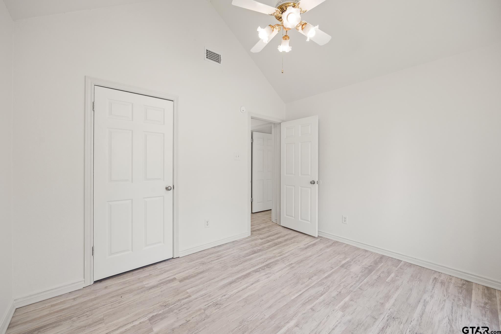 Tyler, Texas 75703, United States, 3 Bedrooms Bedrooms, ,2 BathroomsBathrooms,Residential,Pending,55691