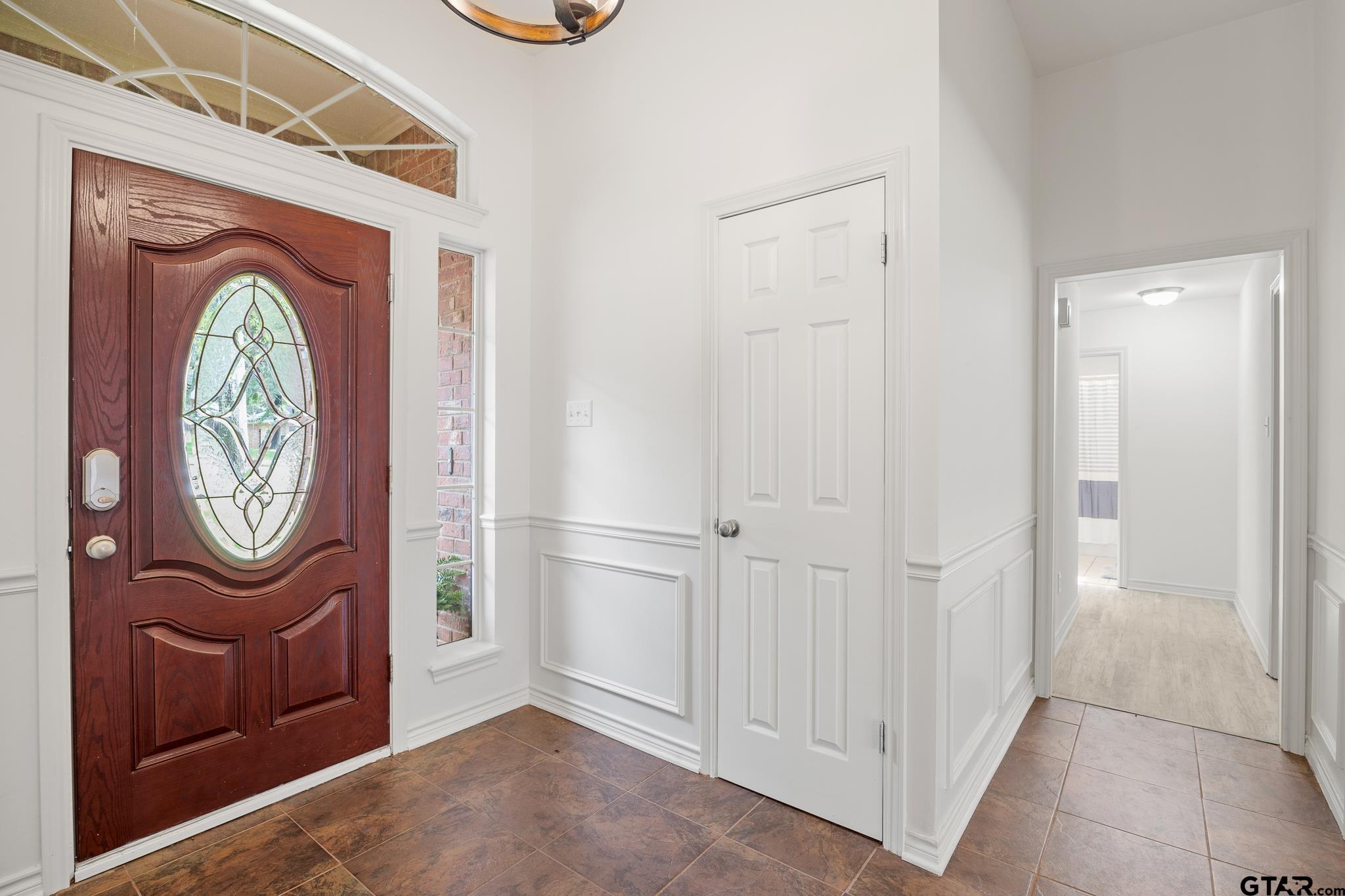 Tyler, Texas 75703, United States, 3 Bedrooms Bedrooms, ,2 BathroomsBathrooms,Residential,Pending,55691