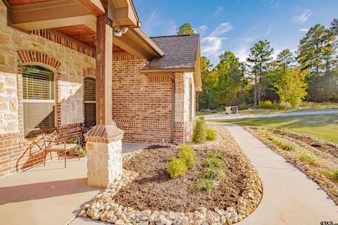 A home in Lindale