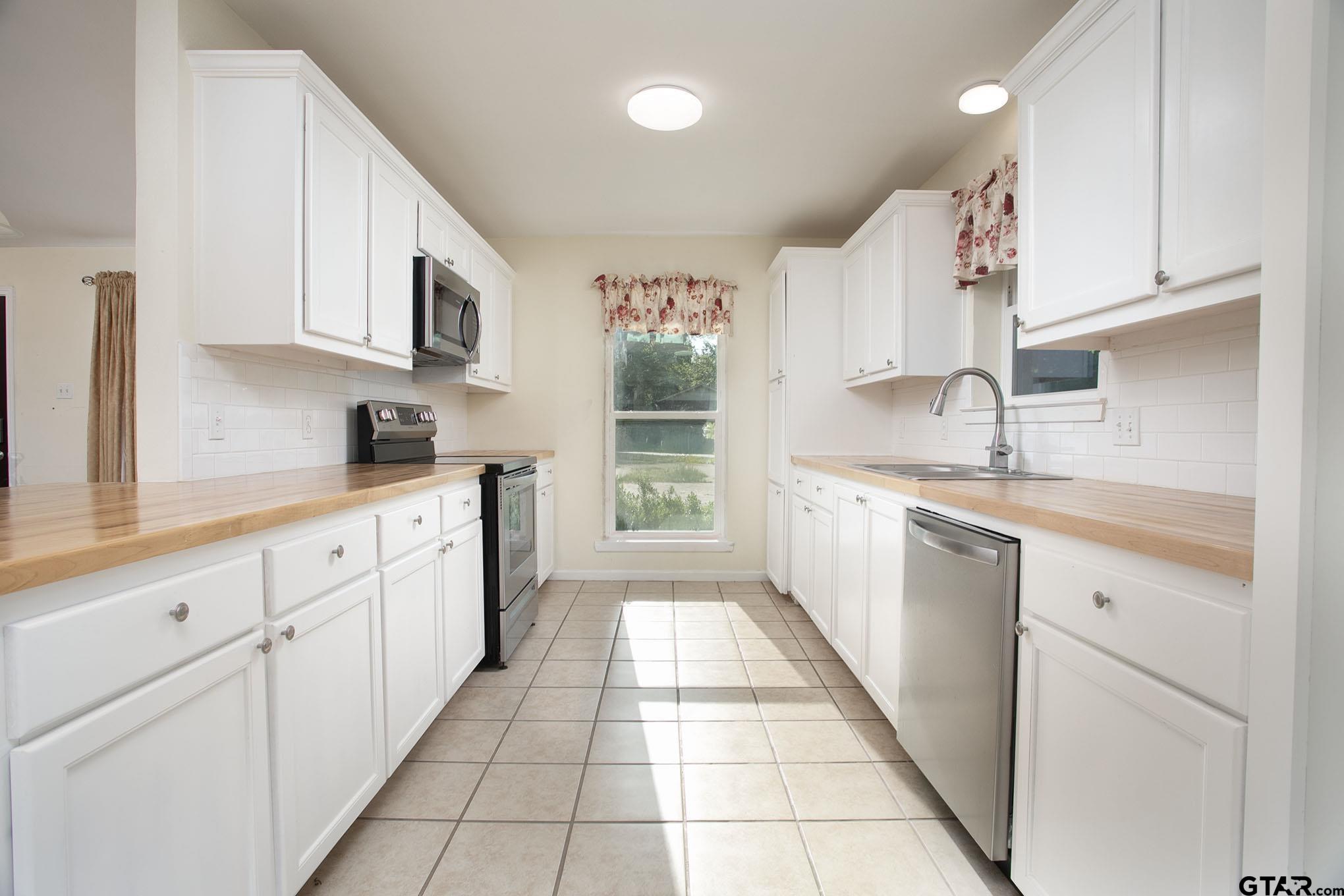 16530 Echo Glen Dr