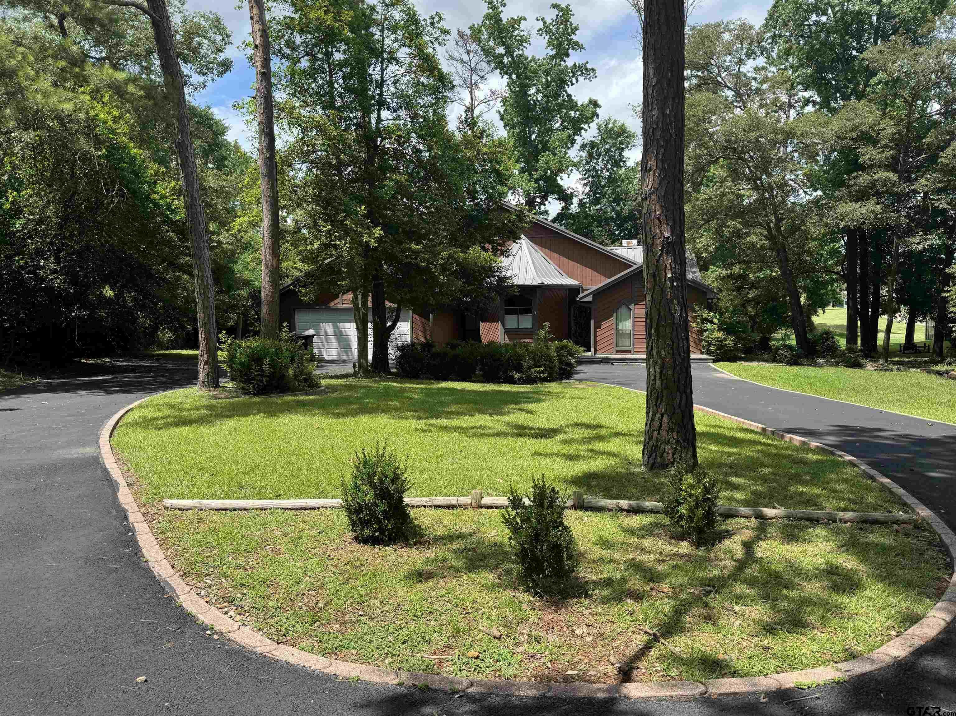 496 Greenbriar Trail