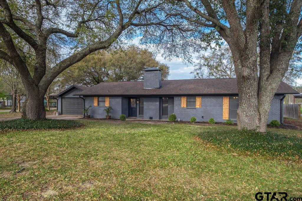 209 Chestnut