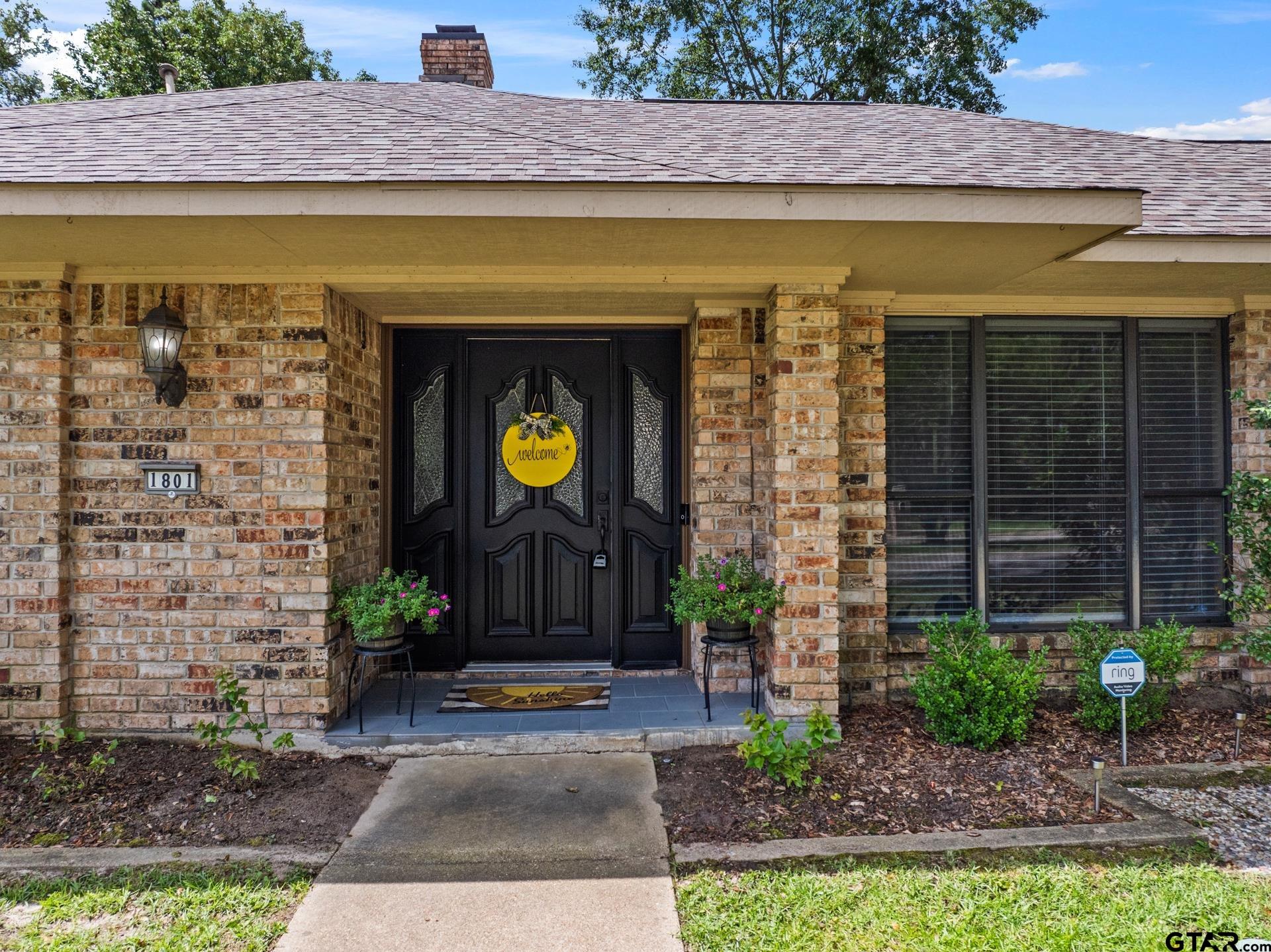 1801 N Fairway