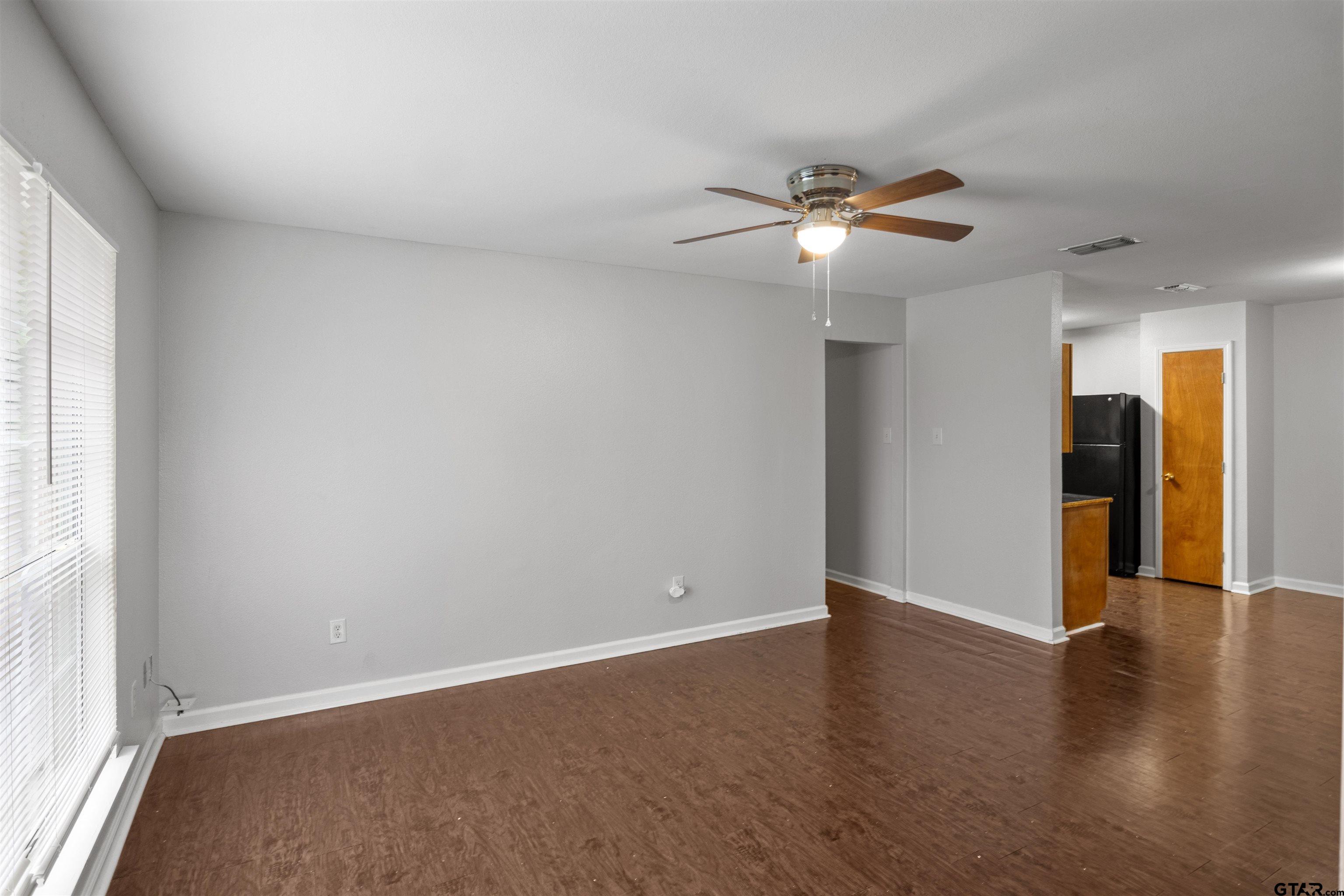 Tyler, Texas 75707, United States, 6 Bedrooms Bedrooms, ,4 BathroomsBathrooms,Residential,Pending,57526