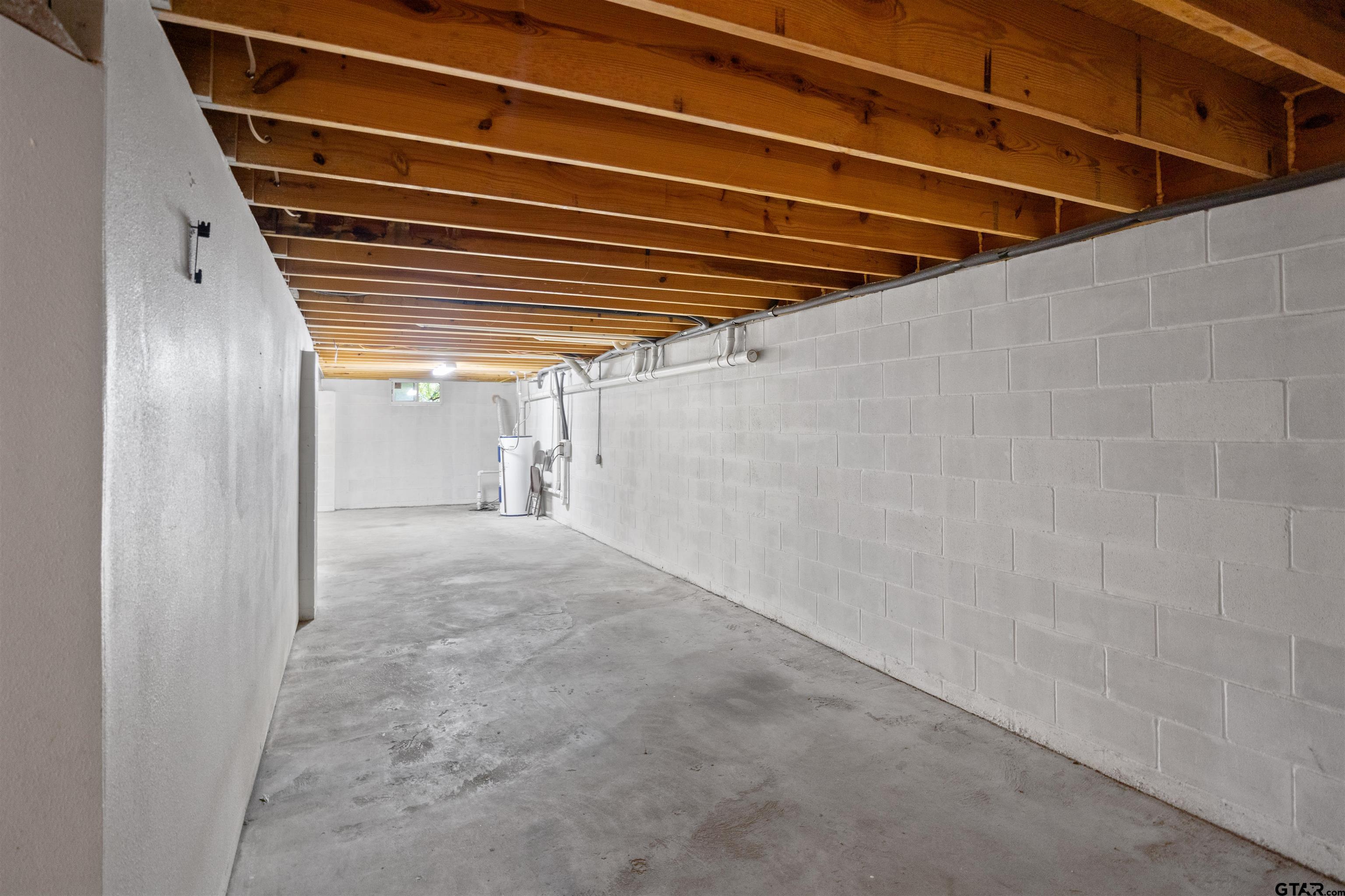 Tyler, Texas 75707, United States, 6 Bedrooms Bedrooms, ,4 BathroomsBathrooms,Residential,Pending,57526