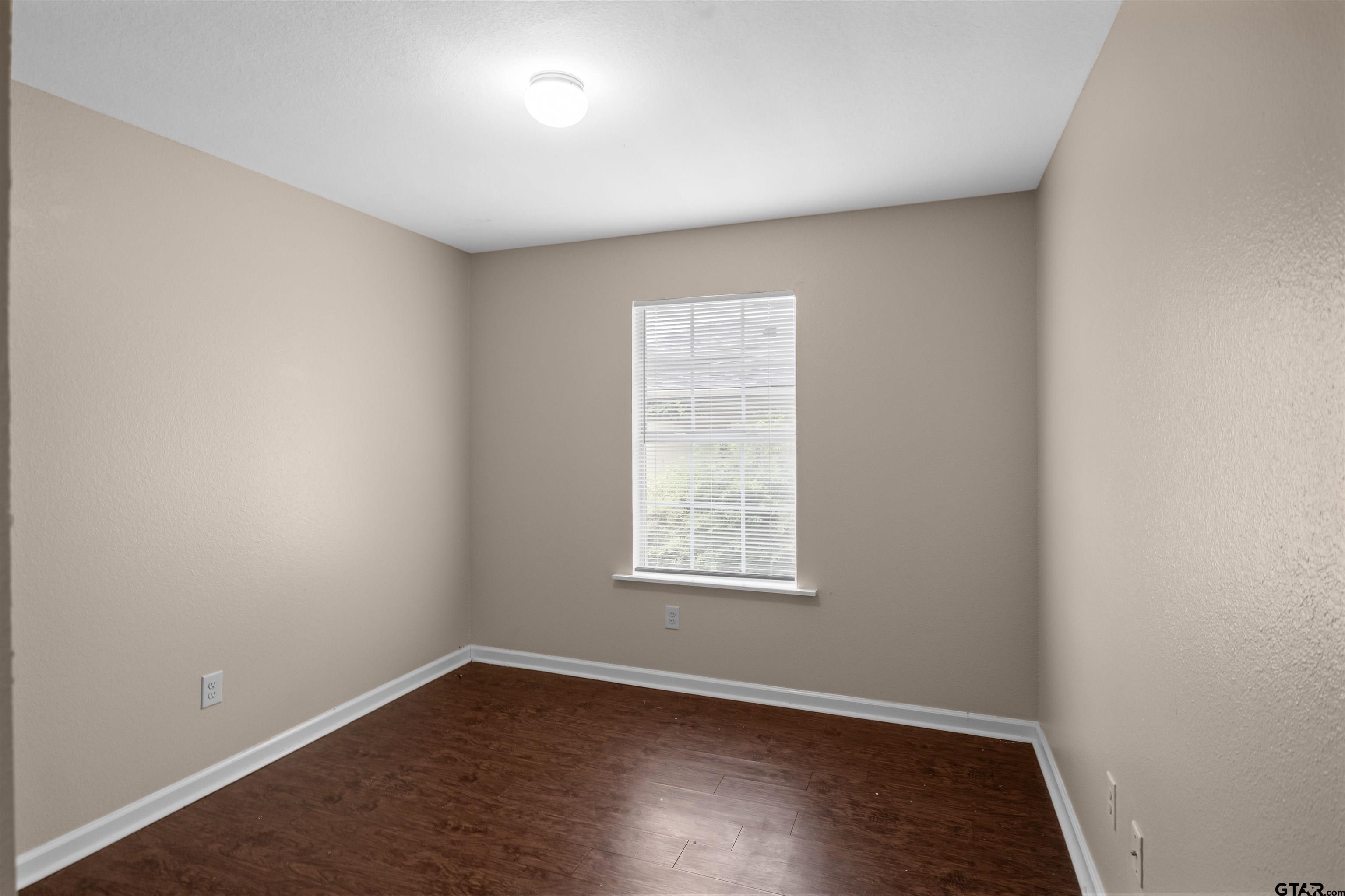 Tyler, Texas 75707, United States, 6 Bedrooms Bedrooms, ,4 BathroomsBathrooms,Residential,Pending,57526