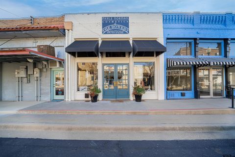 220 N Market Winnsboro TX 75494