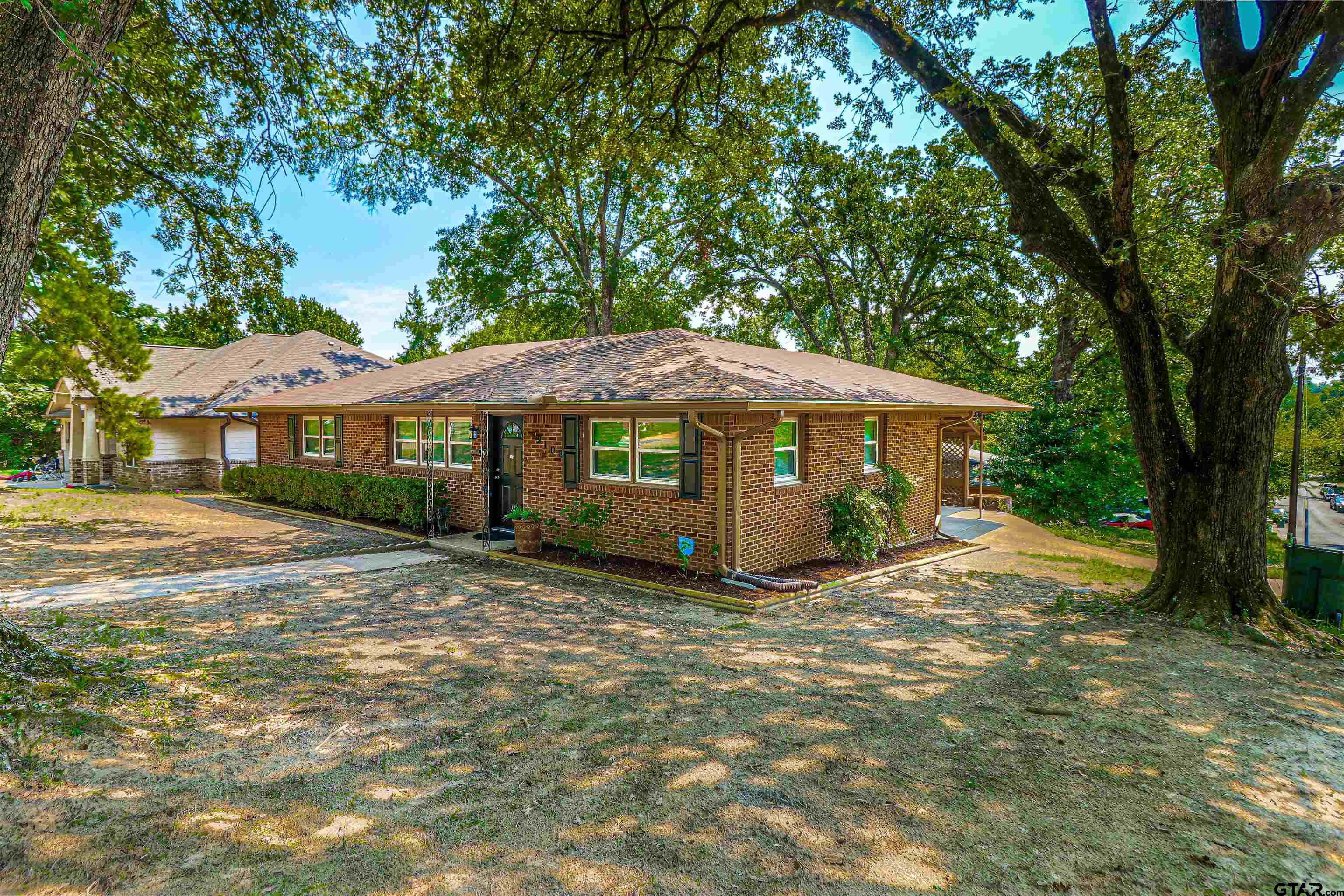 3108 Martha St