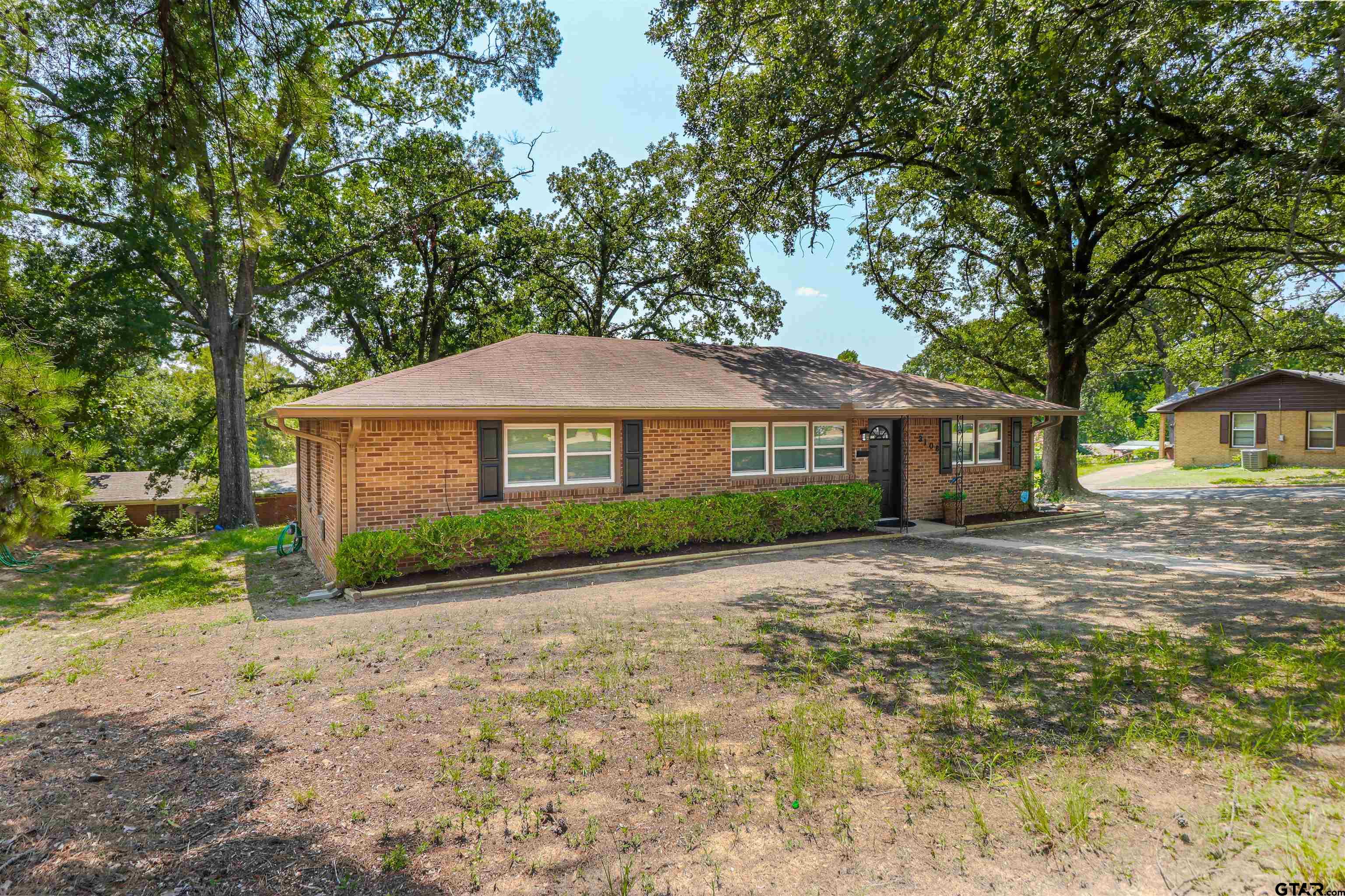 3108 Martha St
