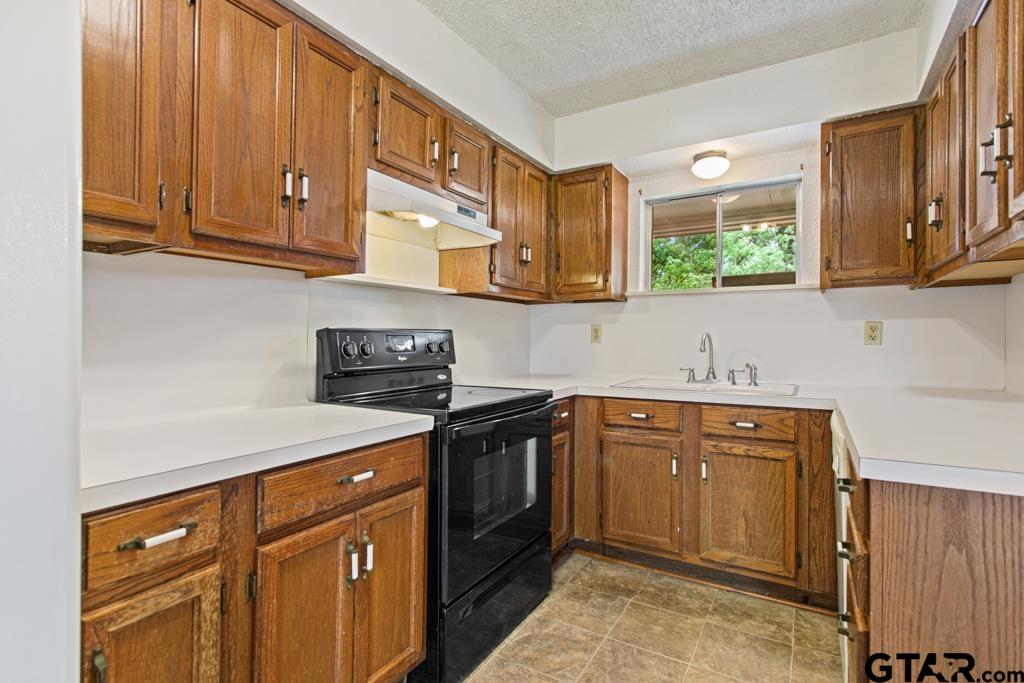 18785 CR 4116 (Lindale ISD)