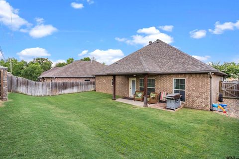 A home in Hallsville