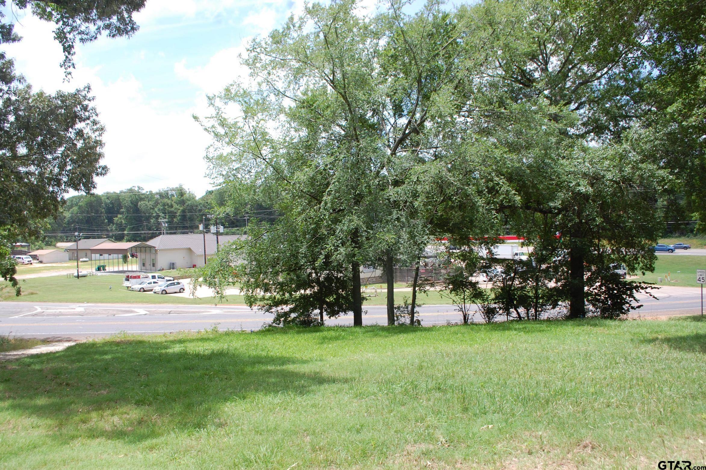 1279 E US HWY 84