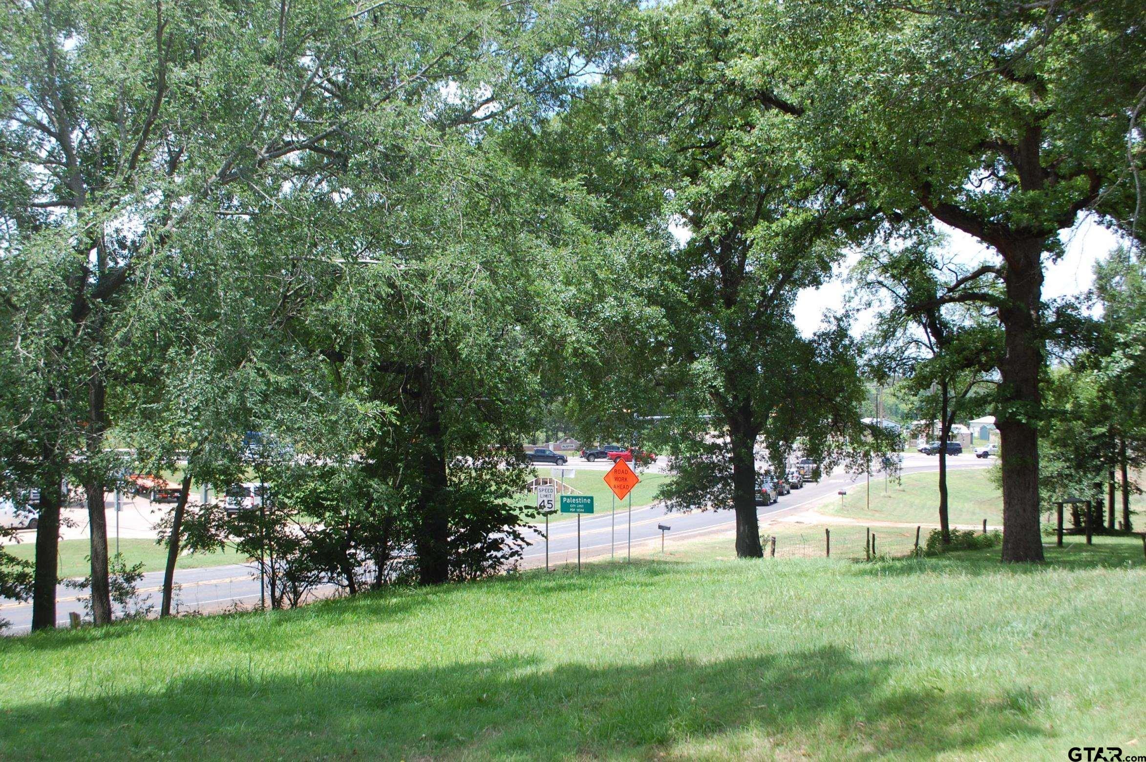 1279 E US HWY 84
