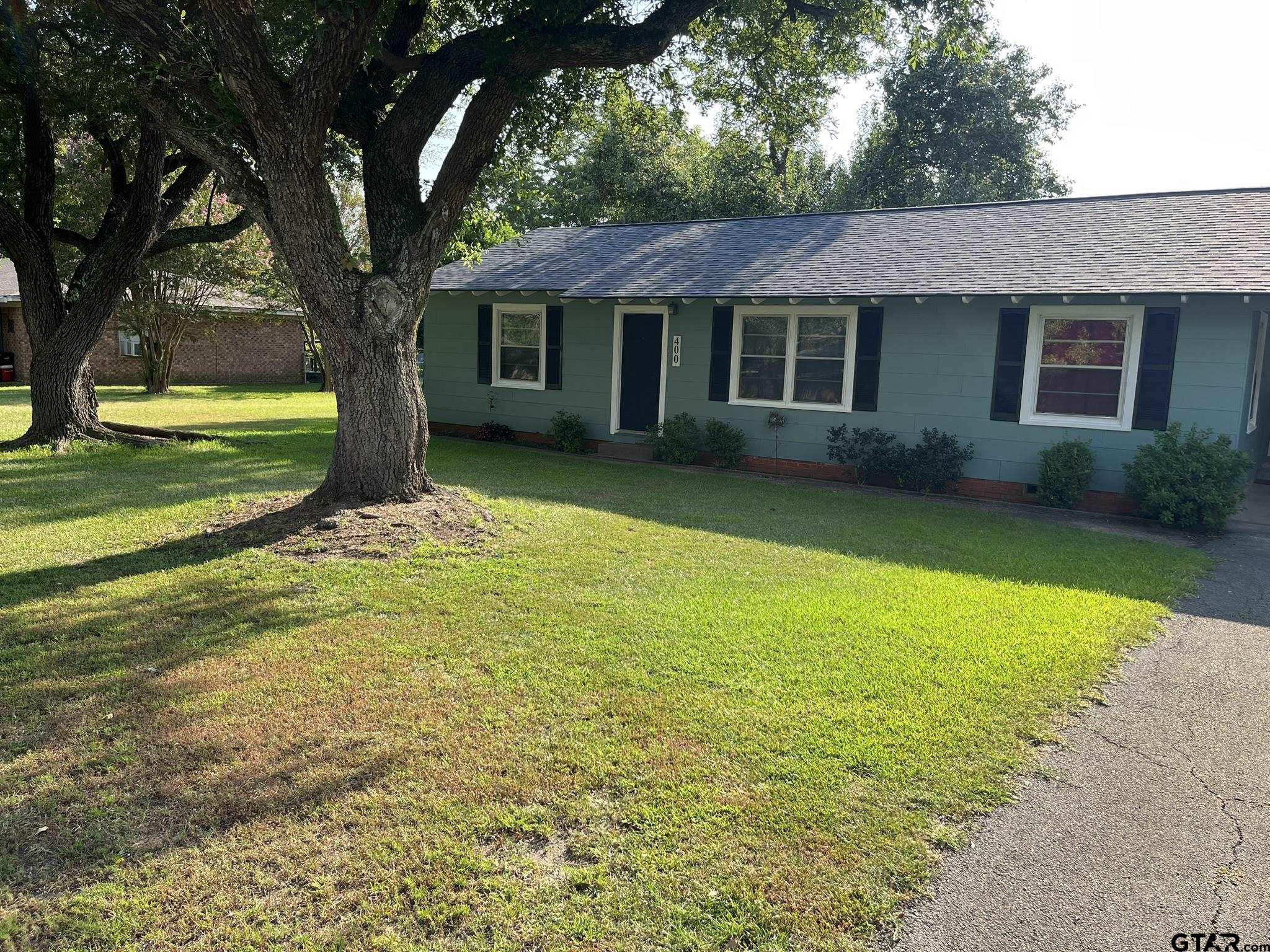 Overton, Texas 75684, United States, 3 Bedrooms Bedrooms, ,1 BathroomBathrooms,Residential,Pending,184440