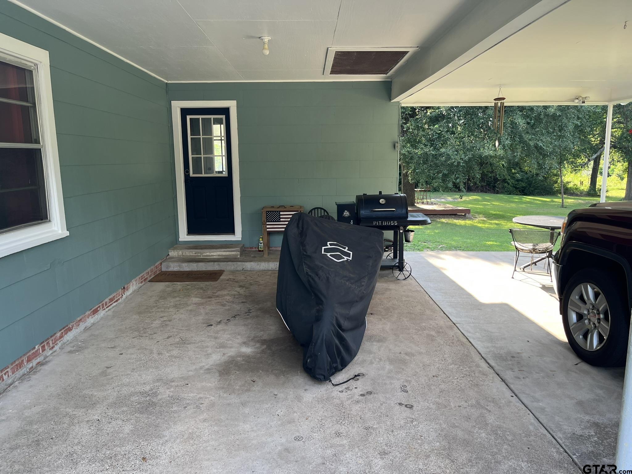 Overton, Texas 75684, United States, 3 Bedrooms Bedrooms, ,1 BathroomBathrooms,Residential,Pending,184440