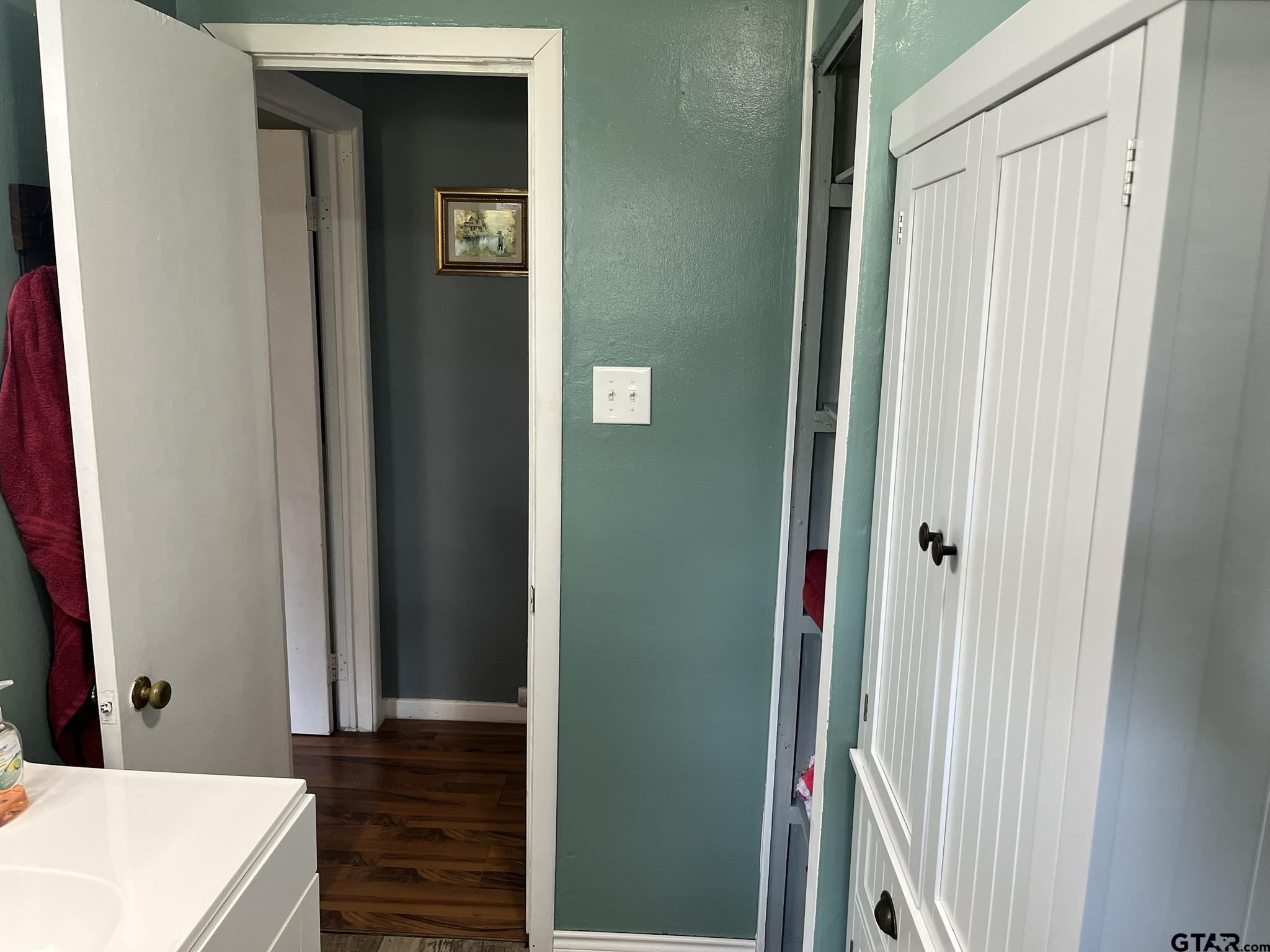 Overton, Texas 75684, United States, 3 Bedrooms Bedrooms, ,1 BathroomBathrooms,Residential,Pending,184440