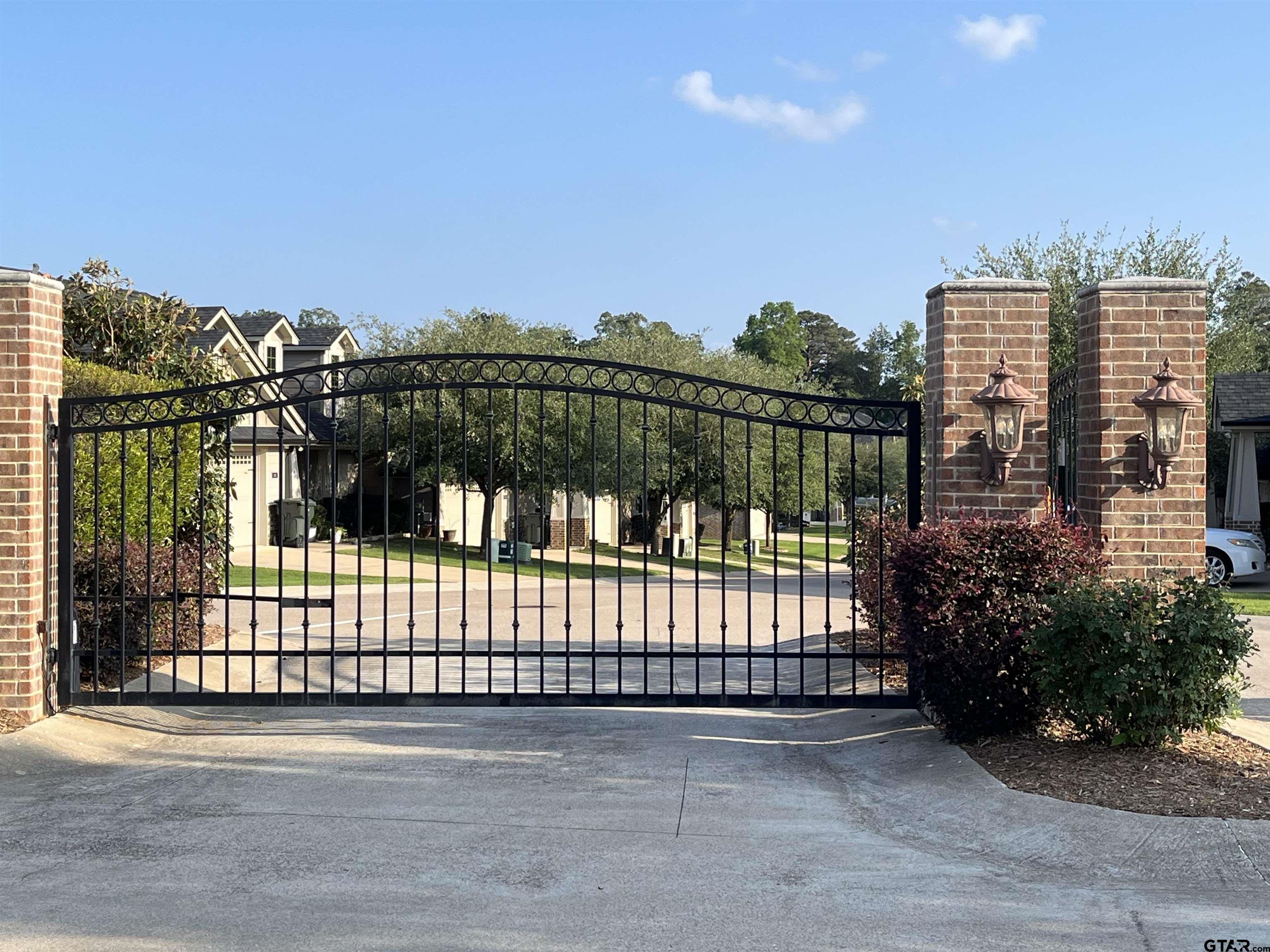 815 E Grande Blvd Q-101