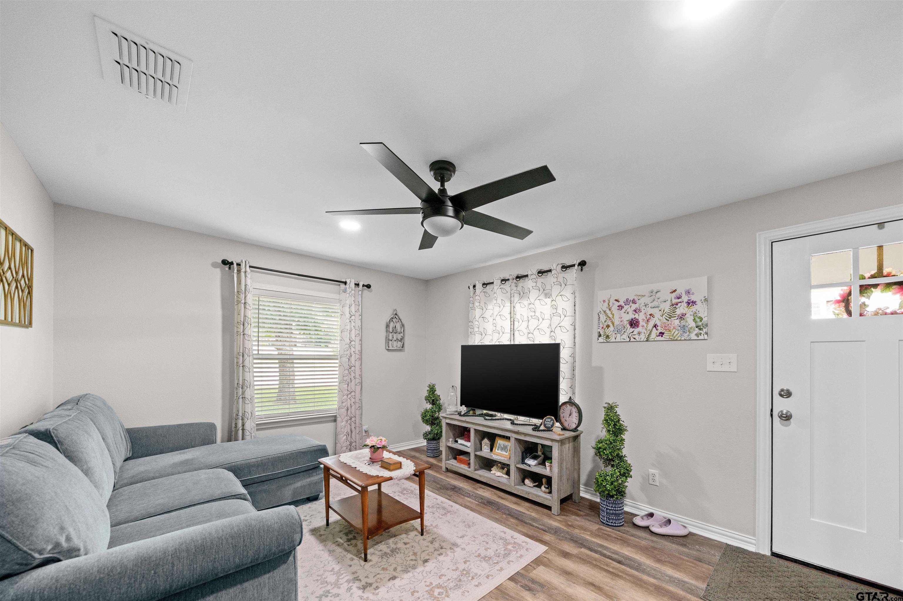 118 W Carolina Street