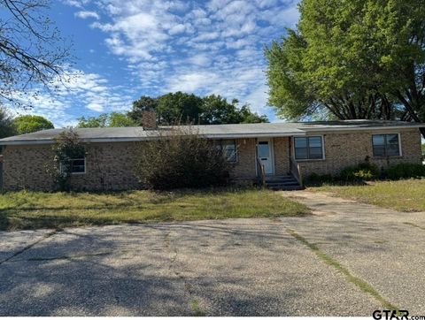 103 Pearl St. Lindale TX 75771