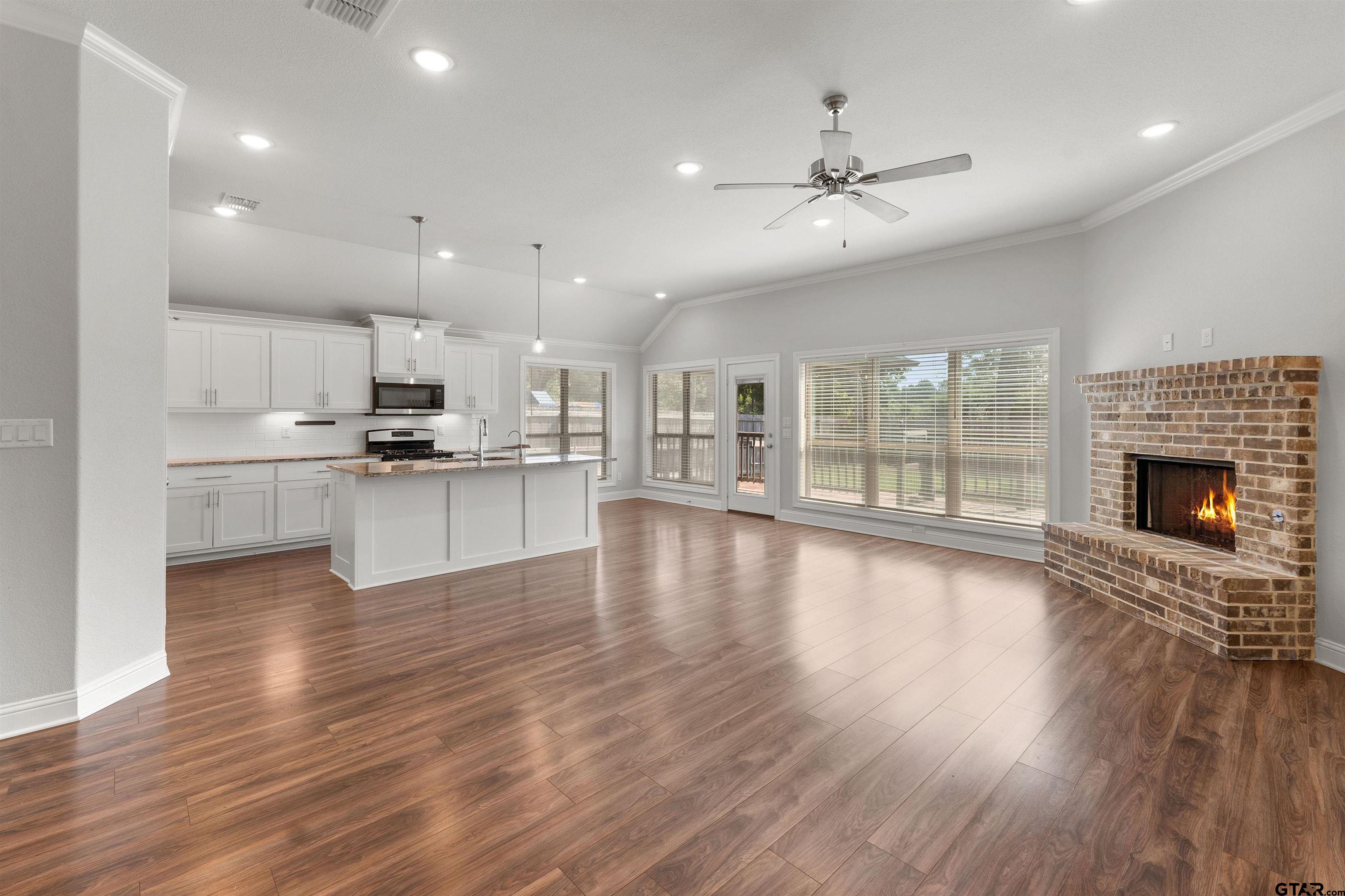 11317 Lindsey Gardens