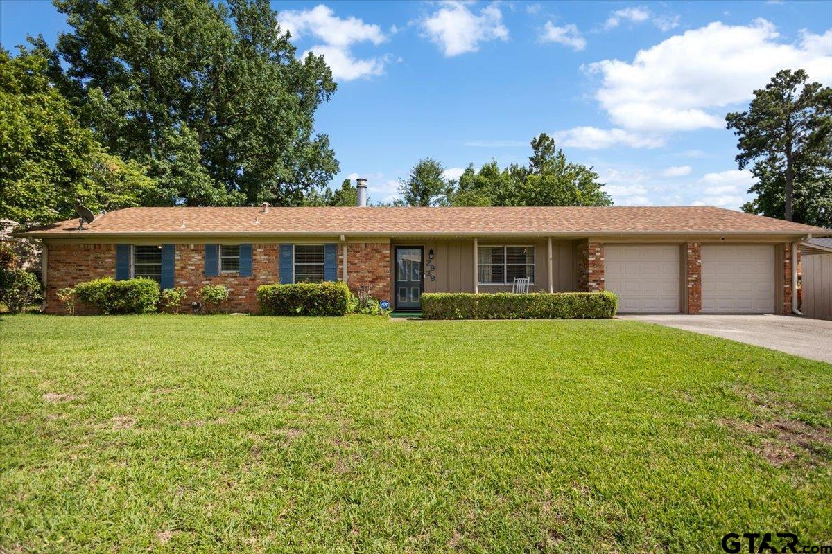 2929 Fairfax Dr