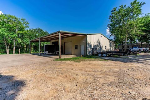 A home in Sulphur Springs