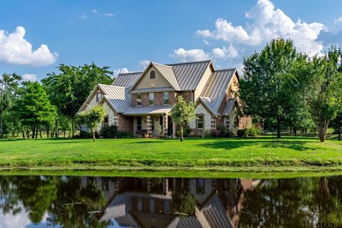 A home in Sulphur Springs