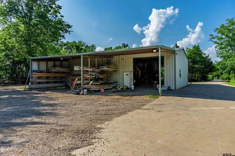 A home in Sulphur Springs