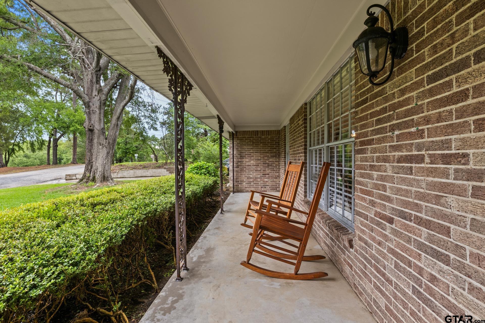 306 Dellwood Dr