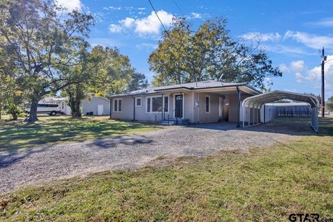 199 North Oak St. Van TX 75790