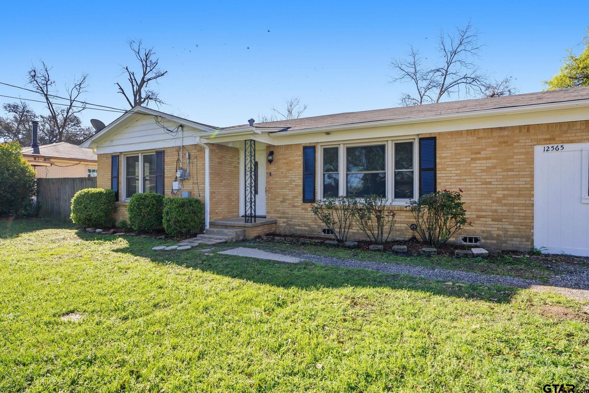 12565 Pioneer Dr