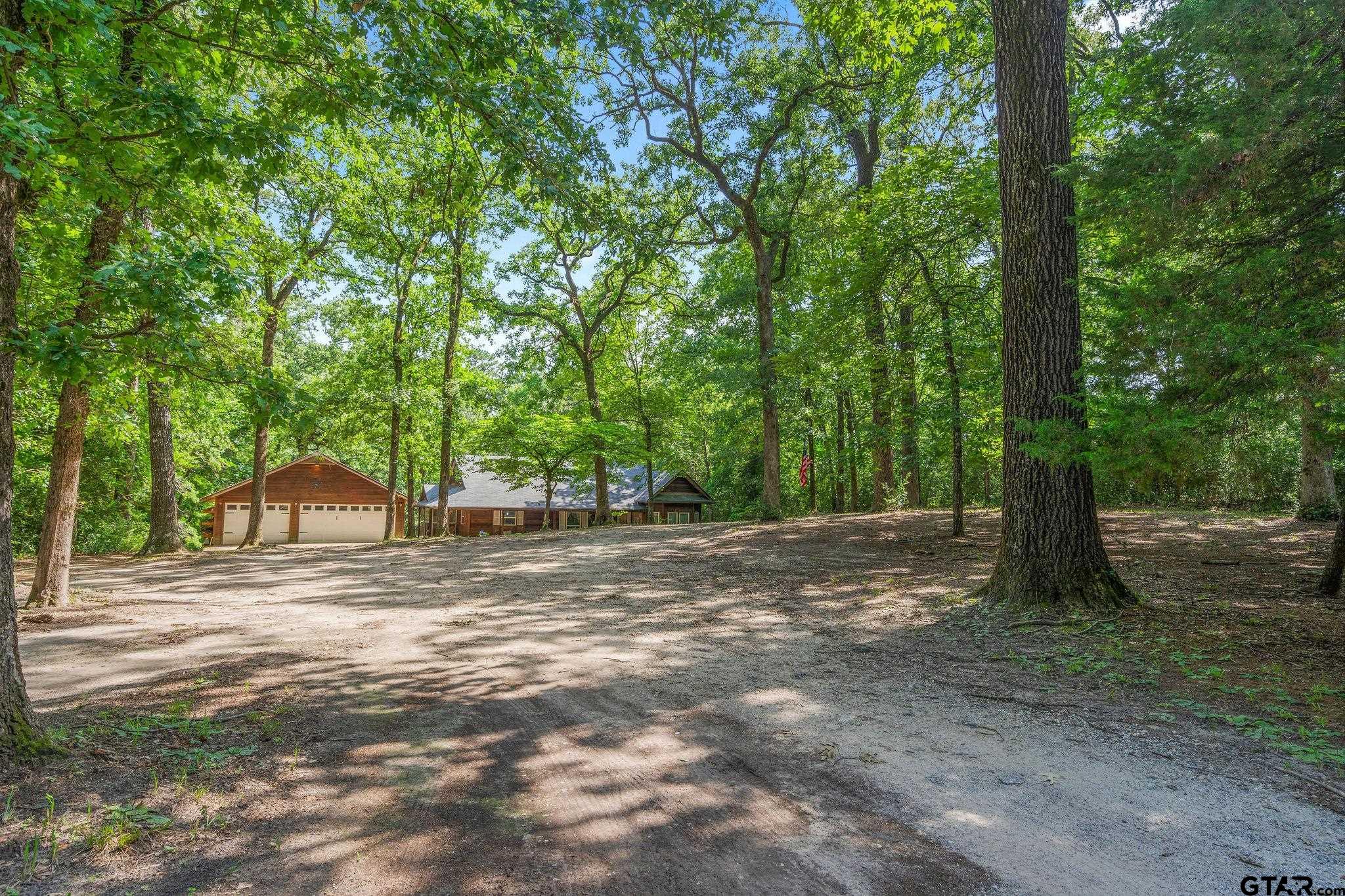 237 Saddleback Ln