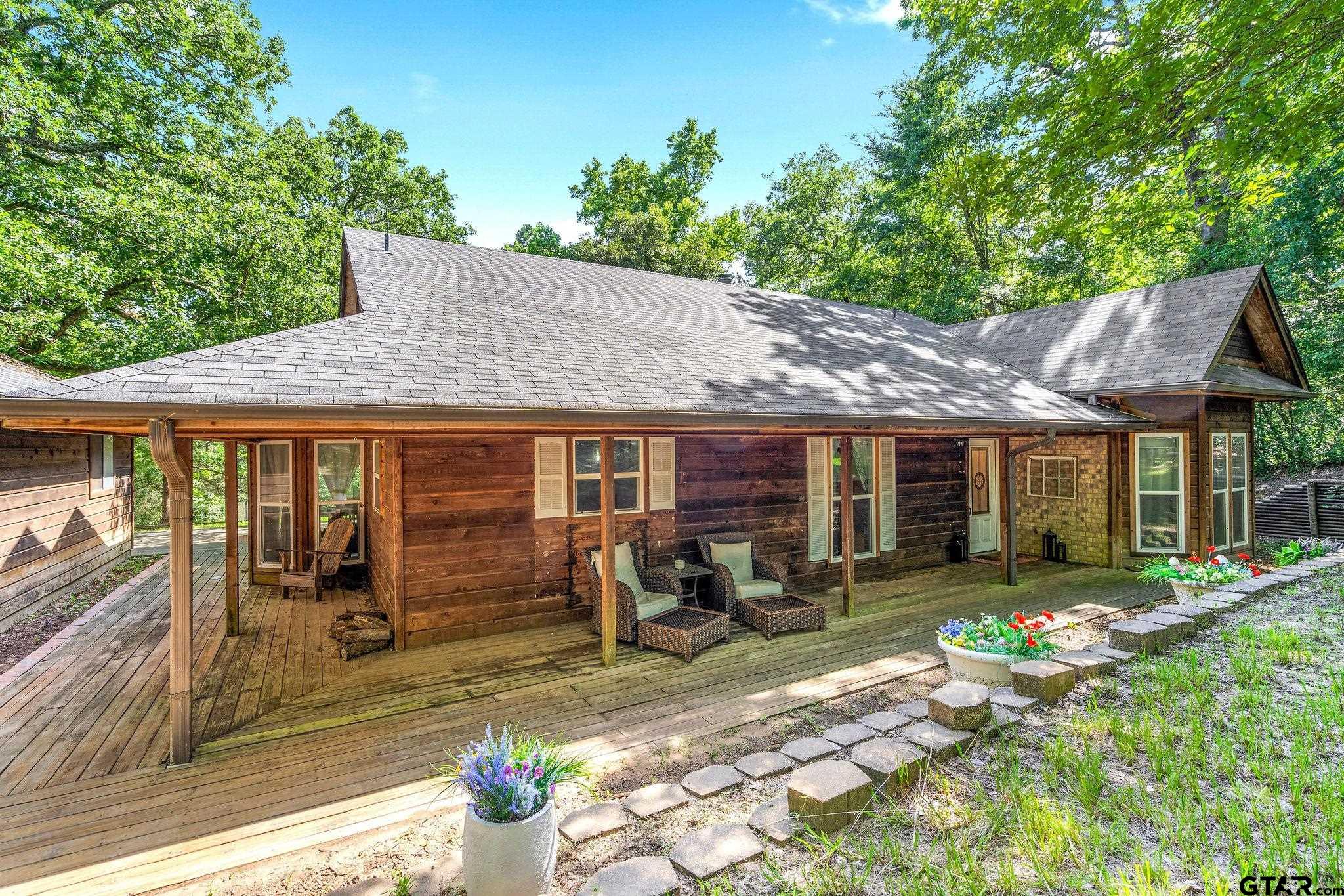 237 Saddleback Ln