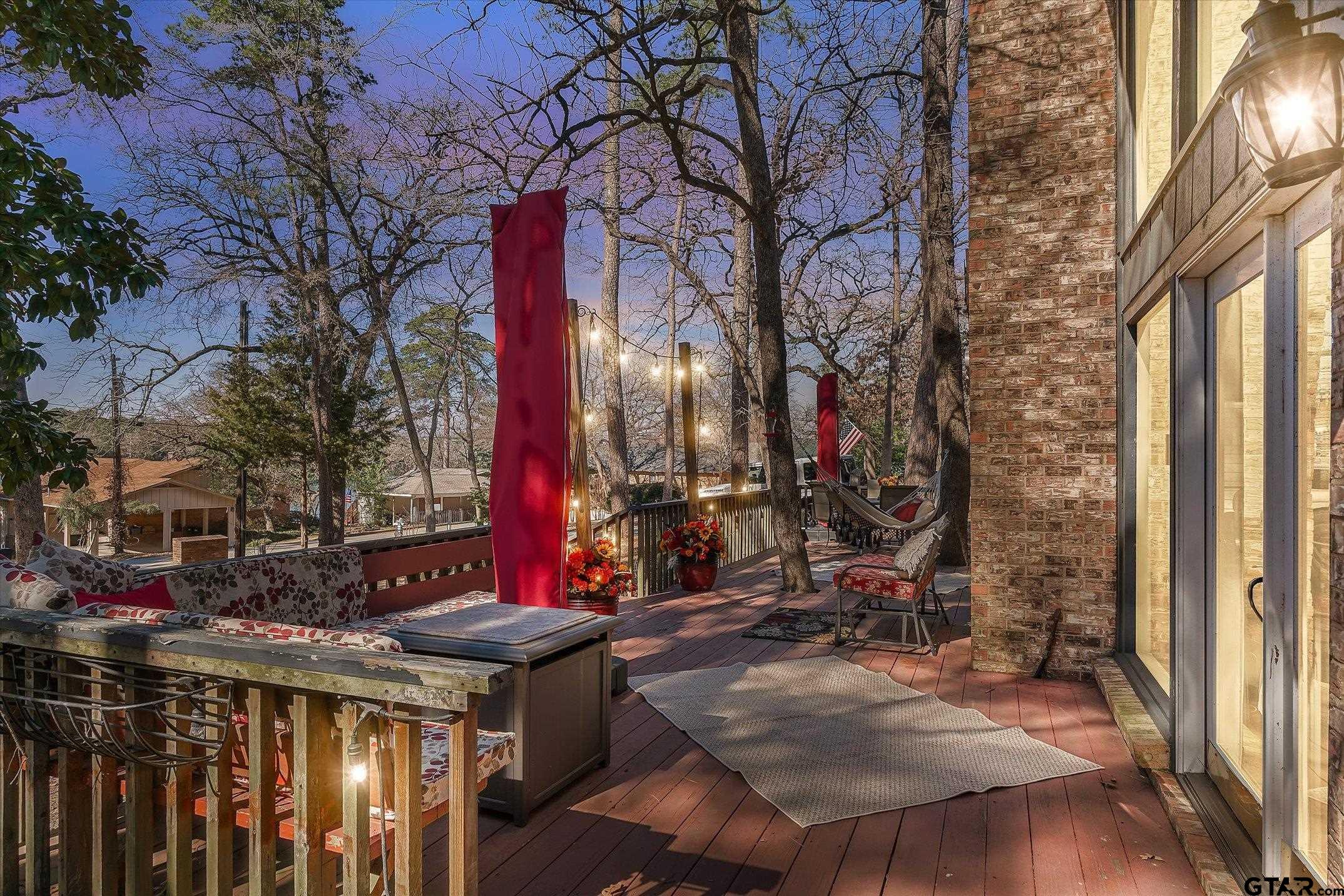 321 Hideaway Ln Central