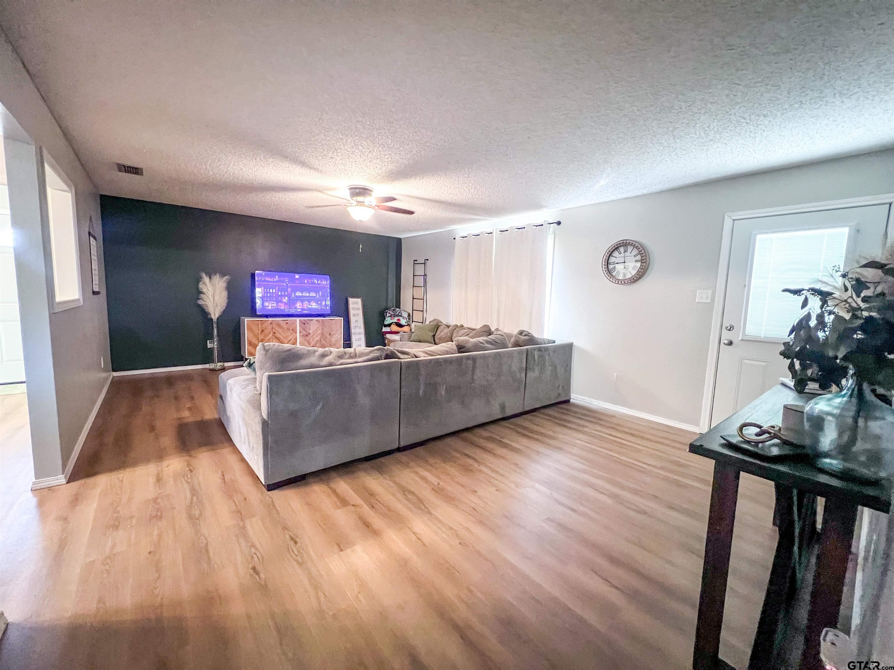 1399 County Road 2400