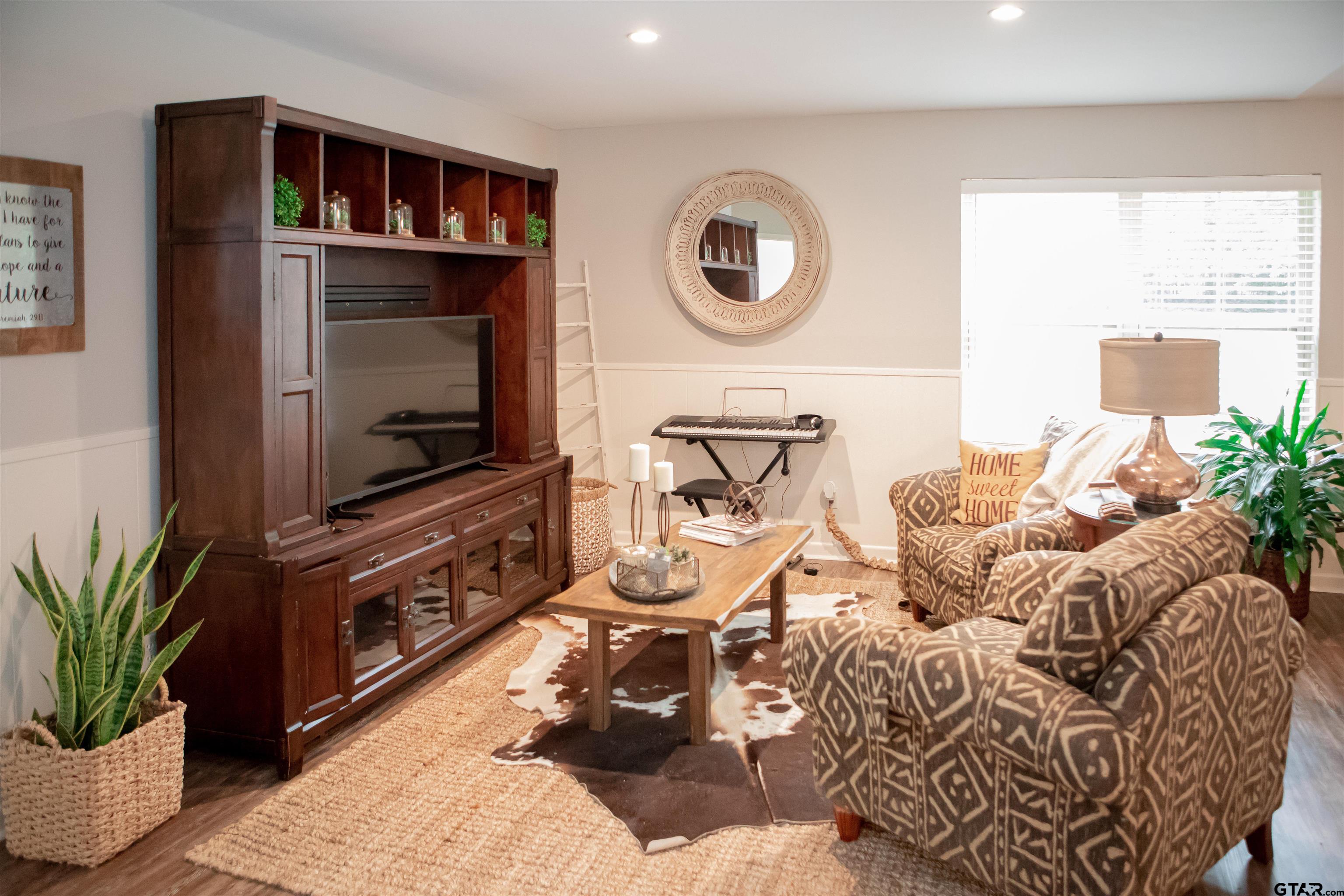 406 Hideaway Lane East