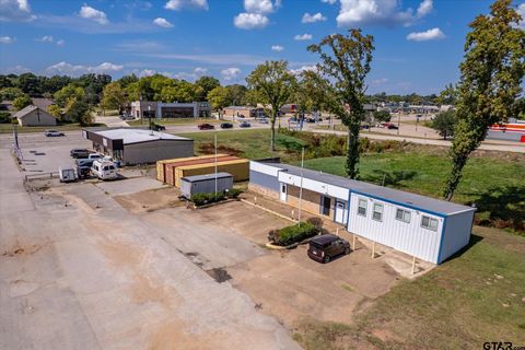 906 S Main St Lindale TX 75771