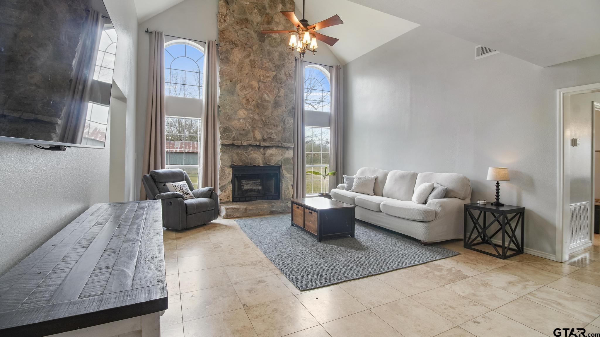 13588 N US Highway 75