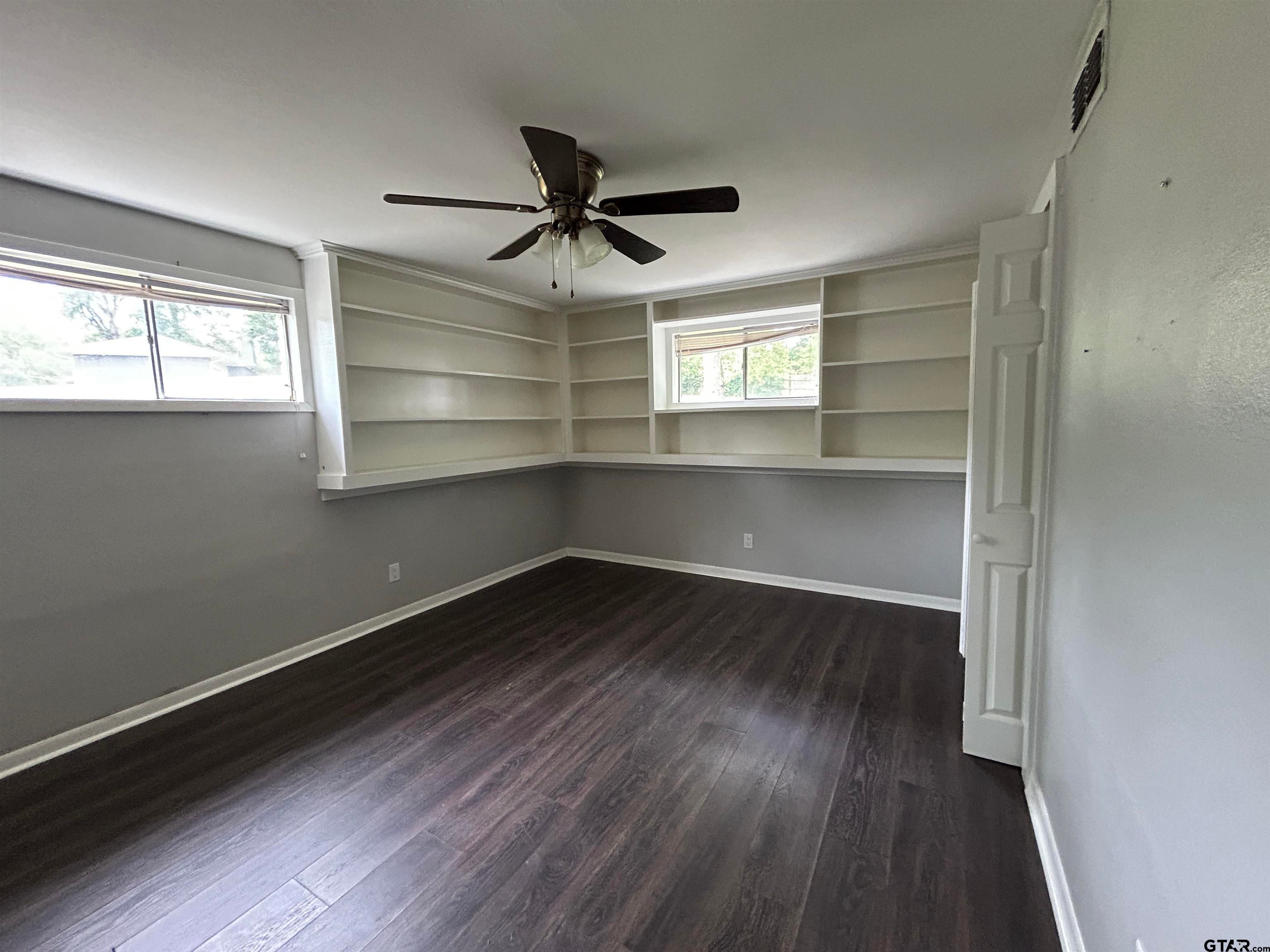 706 INWOOD DR
